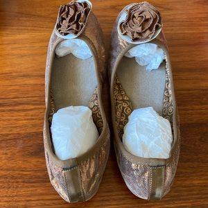 Lindsay Phillips Liz bronze metallic leather size 9